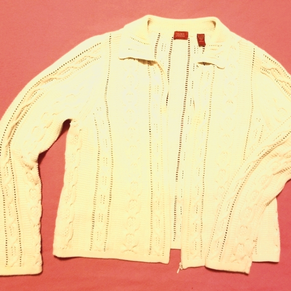 Cable-knit Zip-up Cardigan - Picture 2 of 6